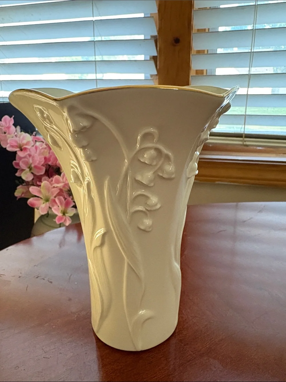 Vintage Lenox Ivory Embossed Floral Vase with 24K Gold Trim – 7